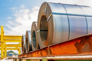 Electric HGV trial slashes carbon on steel deliveries