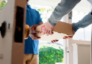 Evri to Recruit 5,000 Couriers Following DHL Merger Announcement