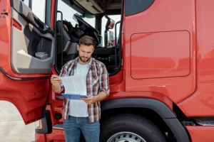 Safety Warning for New Drivers Sharing Motorways with HGVs